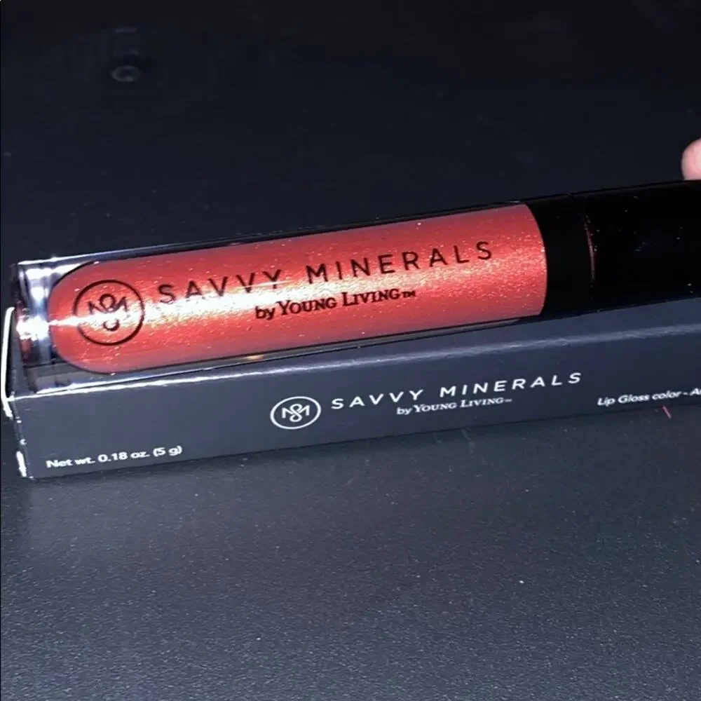 Young Living Savvy Minerals Lip Gloss Anchors Away
